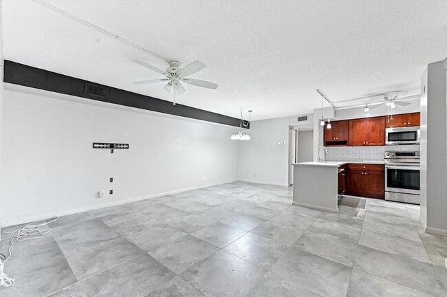 Building Photo - 14895 Builtmore Way