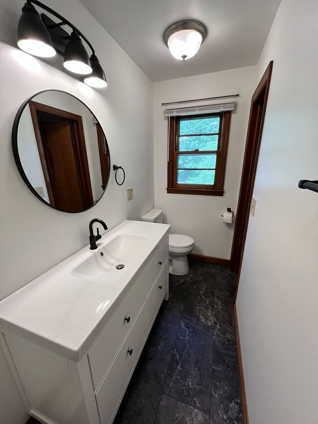 Building Photo - 1006 Hodges Gap Rd