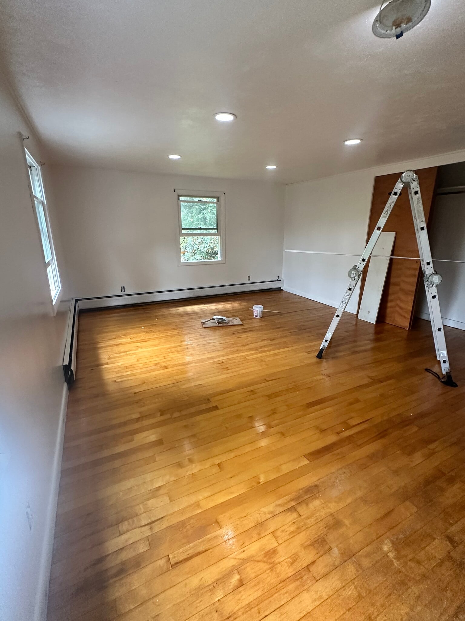 Master Bedroom - 142 Bunker Hill Cir
