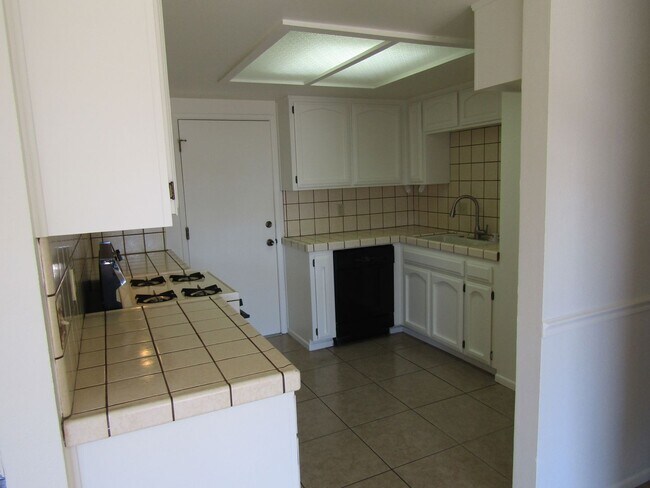 Building Photo - 507 Bakeman Ln