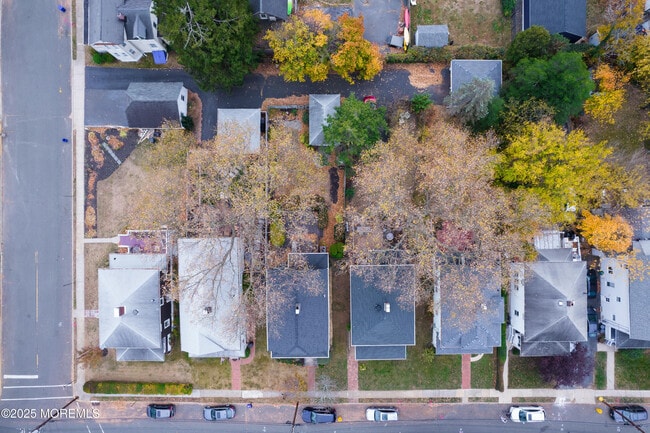 Building Photo - 34 Elm Pl