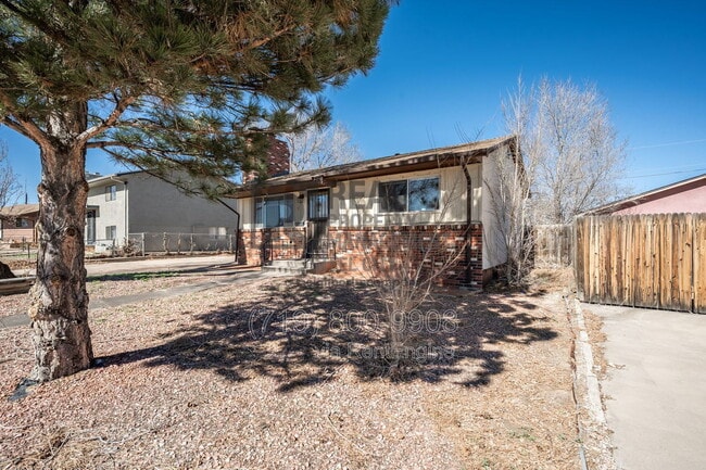 Building Photo - 3211 Fairfield Ln