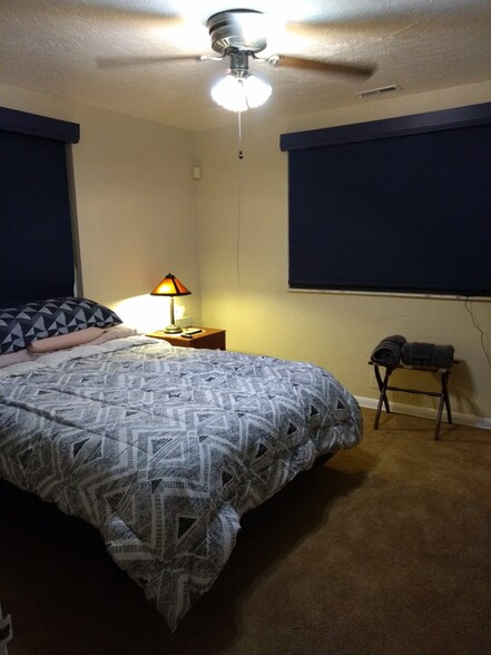 Building Photo - 350 33rd St