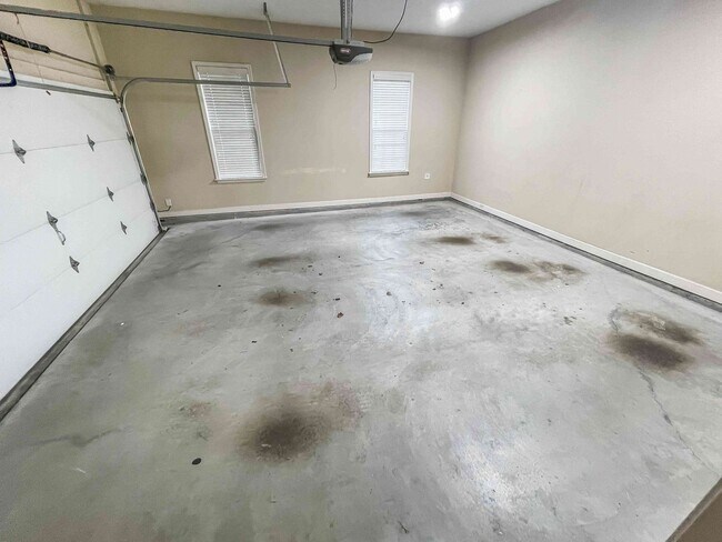 Building Photo - Kennesaw 4BR/3.5BA, Over 3700', 3-Car Garage