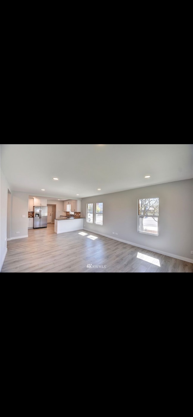 Building Photo - 1827 S Washington St