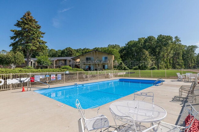 Building Photo - 4150 Ridge Rd