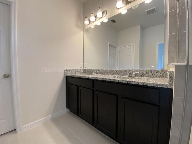 Building Photo - 12040 Ryegrass Trl