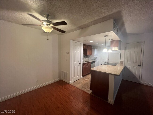Building Photo - 1467 Lorilyn Ave