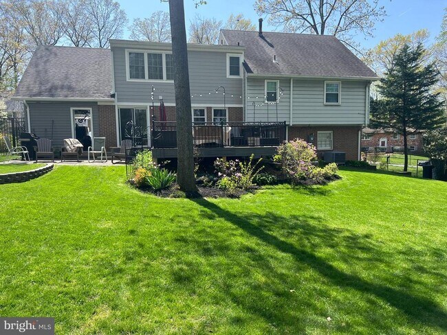 Building Photo - 519 Woodland Ct NW