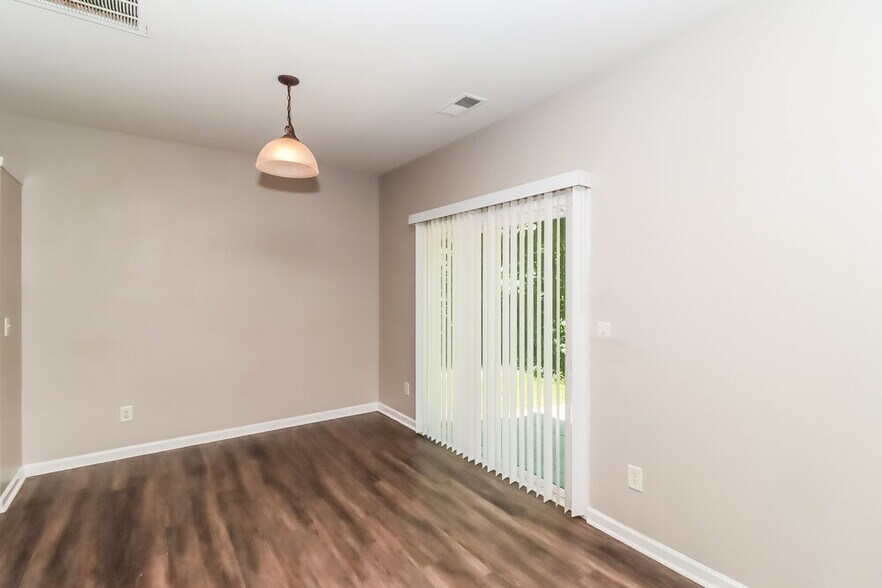 Building Photo - 5604 Chiefly Ct