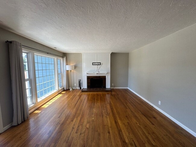 Building Photo - San Benancio Village — Spacious Home!