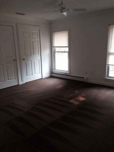 Building Photo - 501 Laurel Hill Rd