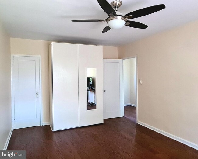 Building Photo - 1622 Ripon Pl