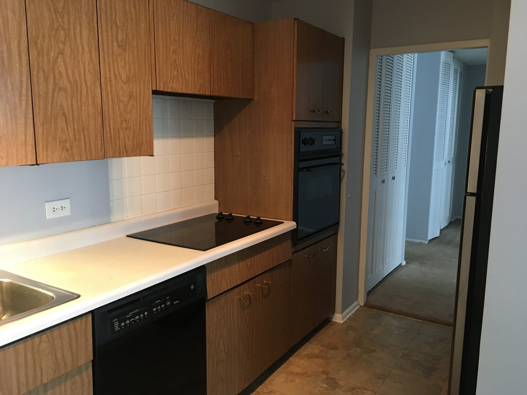 Building Photo - 4250 N Marine Dr