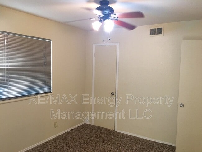 Building Photo - 5808 Rhode Island Ave