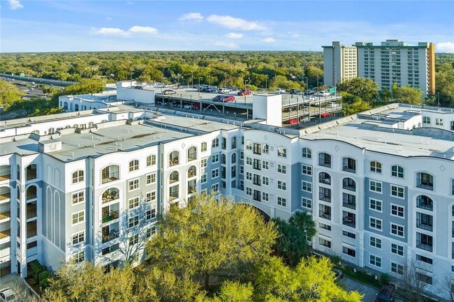 Building Photo - 206 E South St