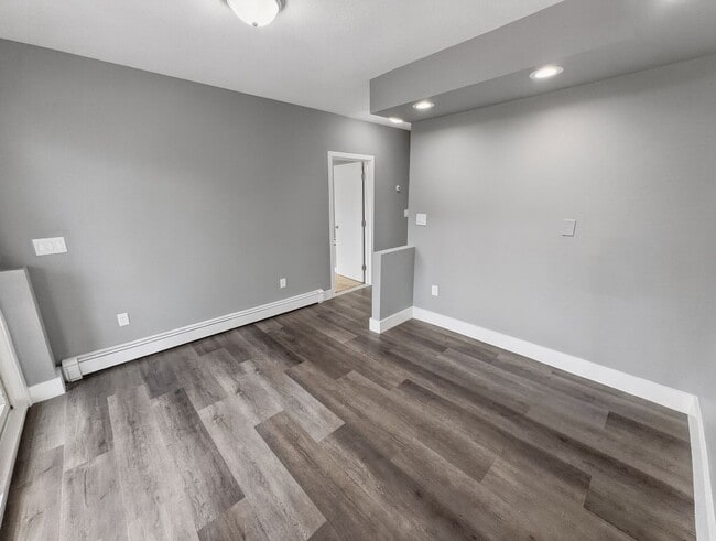 Building Photo - Beautiful Condo In Revere MA!