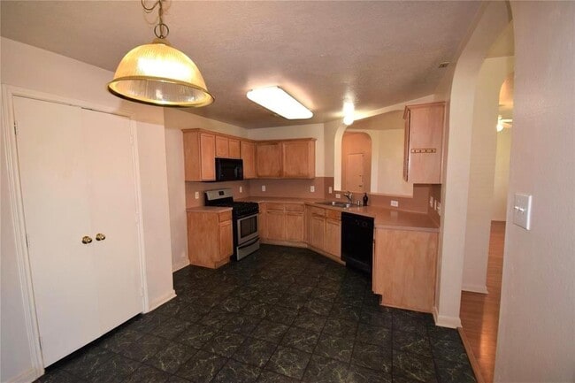 Building Photo - 15618 Lost Maples Dr