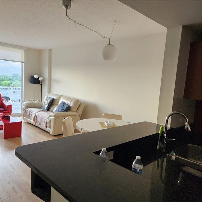 Building Photo - 2775 NE 187th St