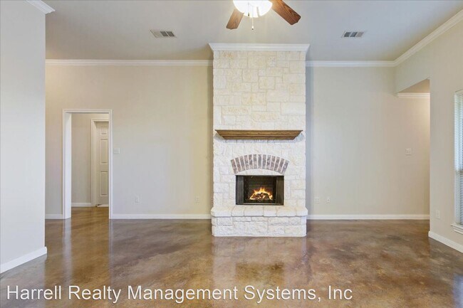 Building Photo - 3 br, 2 bath House - 398 Park Place