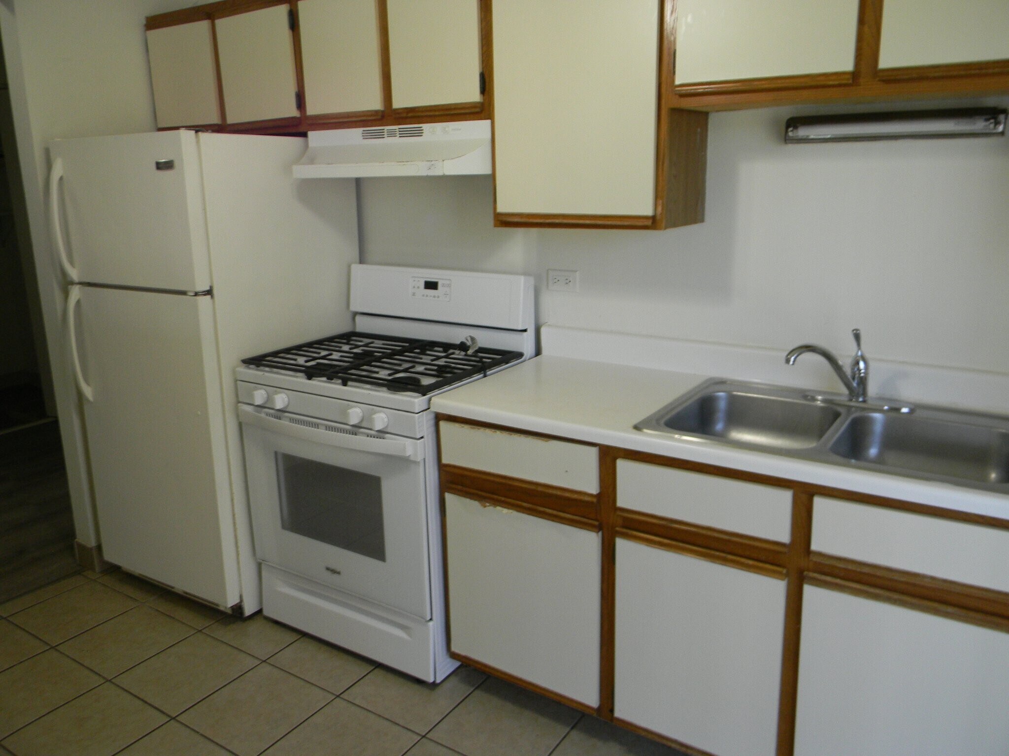 Building Photo - 1310 S Sir Galahad Ln