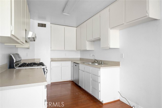 Building Photo - 1142 Stanley Ave