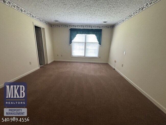 Building Photo - 5056 Catawba Valley Dr