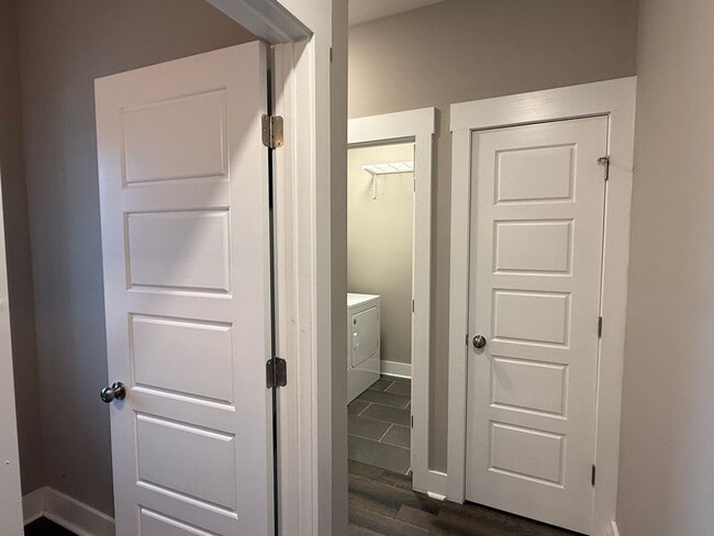 Building Photo - Beautiful Craftsman Style 2 Story Home in Parkerson`s Mill