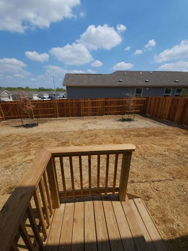 Building Photo - 2 weeks free Rent! Mission Del Lago- South of San Antonio, Tx