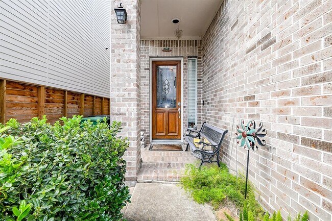 Building Photo - 7608 Janak Dr