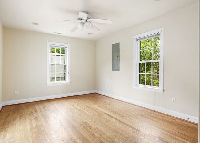 Building Photo - BEAUTIFUL NEWER SINGLE FAMILY HOME NEAR VCU