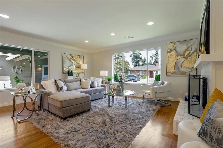 Building Photo - 992 Fairfield Ave