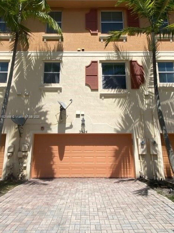 Building Photo - 3924 Passion Flower Rd