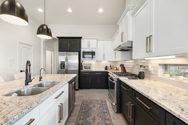 Building Photo - 23806 Hartford Springs Trail