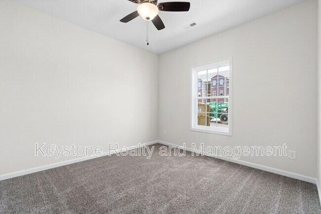 Building Photo - 229 E Johnson Cir