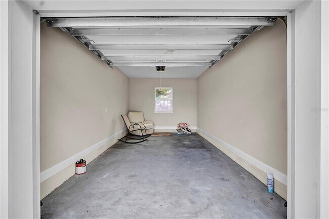 Building Photo - 7517 Laureate Blvd