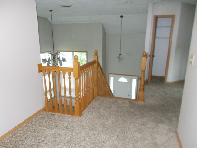 Building Photo - Large, beautiful home in South Richmond