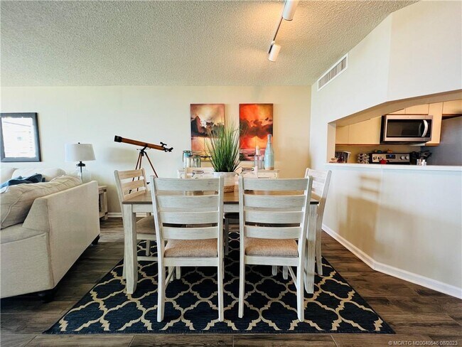 Building Photo - 8880 S Ocean Dr