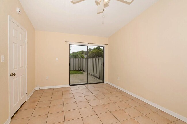 Building Photo - 1547 Pheasant Walk