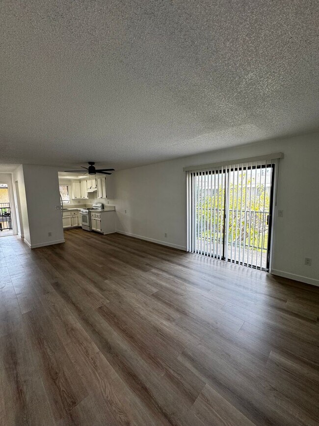 Building Photo - Maple Apartments