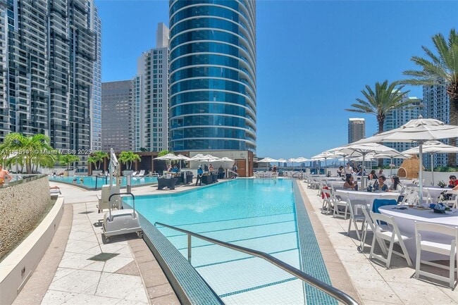 Building Photo - 200 Biscayne Blvd Way