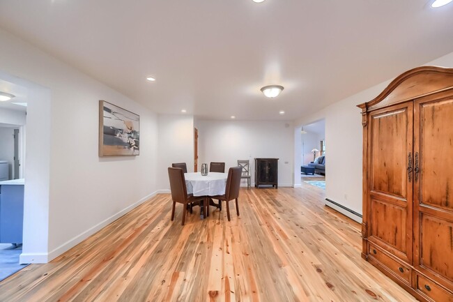 Building Photo - Idyllic 3 BDR Farmhouse in Boulder