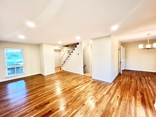 Building Photo - 11083 Saffold Way