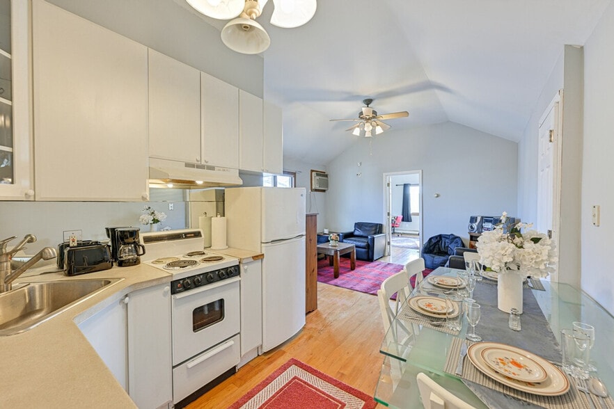 Building Photo - 35 Butternut Ln