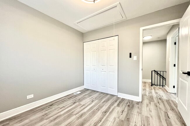 Building Photo - 1594 Cornell Cir