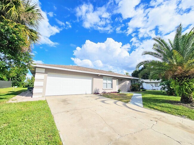 Primary Photo - Beautifully Maintained 3-Bedroom Home with...