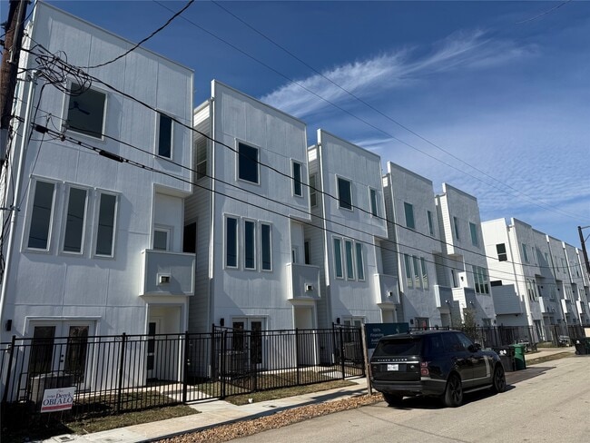 Building Photo - 6350 Culberson St