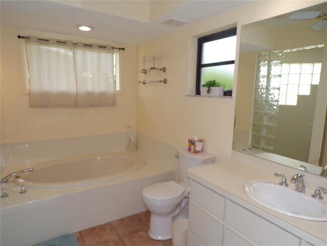 Building Photo - 1412 Grebe Ct