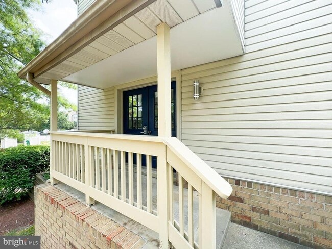 Primary Photo - 7802 Spinnaker Rd