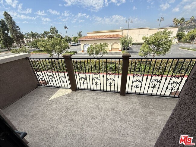 Building Photo - 1120 Columbia Trl